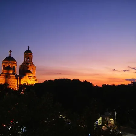 Apartment By The Cathedral - Center - 2 Bedroom Flat Varna