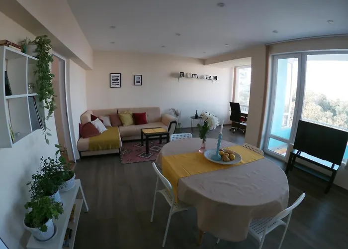 By The Cathedral - Center - 2 Bedroom Flat Apartment