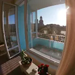 By The Cathedral - Center - 2 Bedroom Flat *
