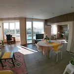 Апартамент By The Cathedral - Center - 2 Bedroom Flat