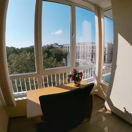 Апартамент By The Cathedral - Center - 2 Bedroom Flat