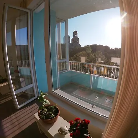 By The Cathedral - Center - 2 Bedroom Flat *