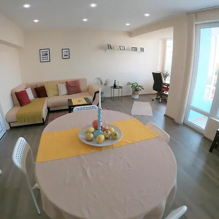 By The Cathedral - Center - 2 Bedroom Flat Апартамент *